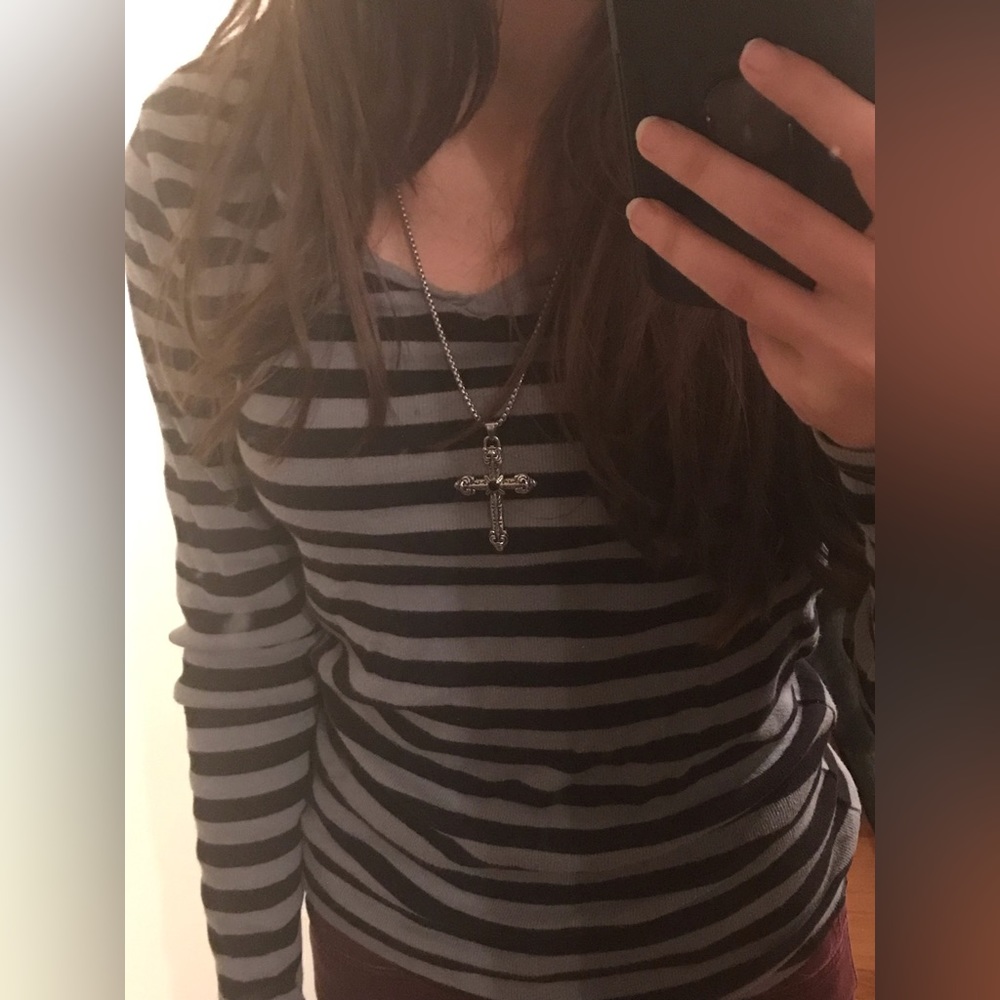 Grunge black and grey stripped long sleeves